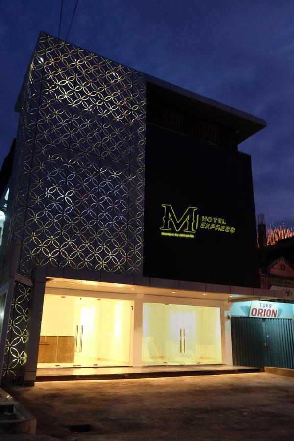 M Hotel Express Sorong Exterior photo